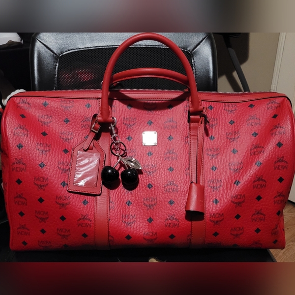 NWT MCM WEEKENDER CHERRY REDπ - Picture 2 of 12